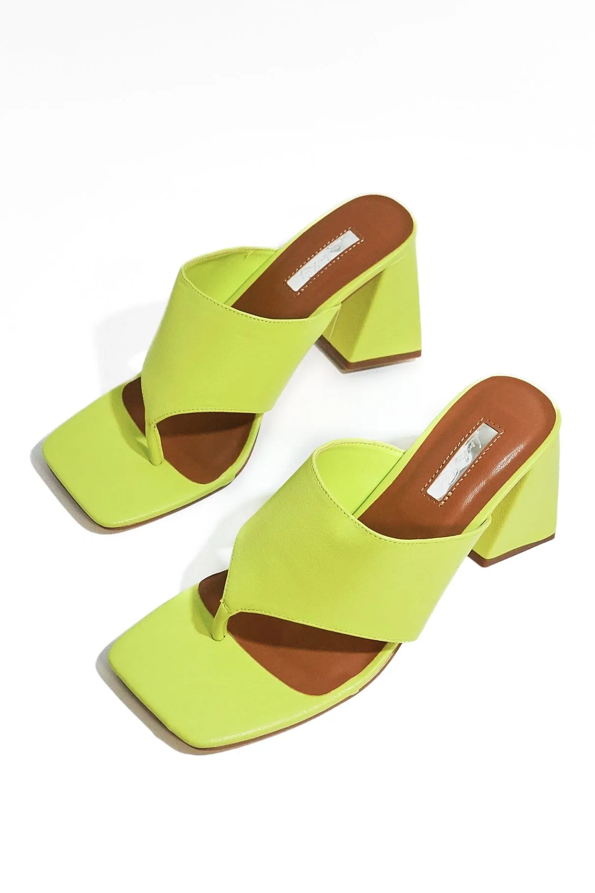 Amused Block Heel Sandals [Size 5]