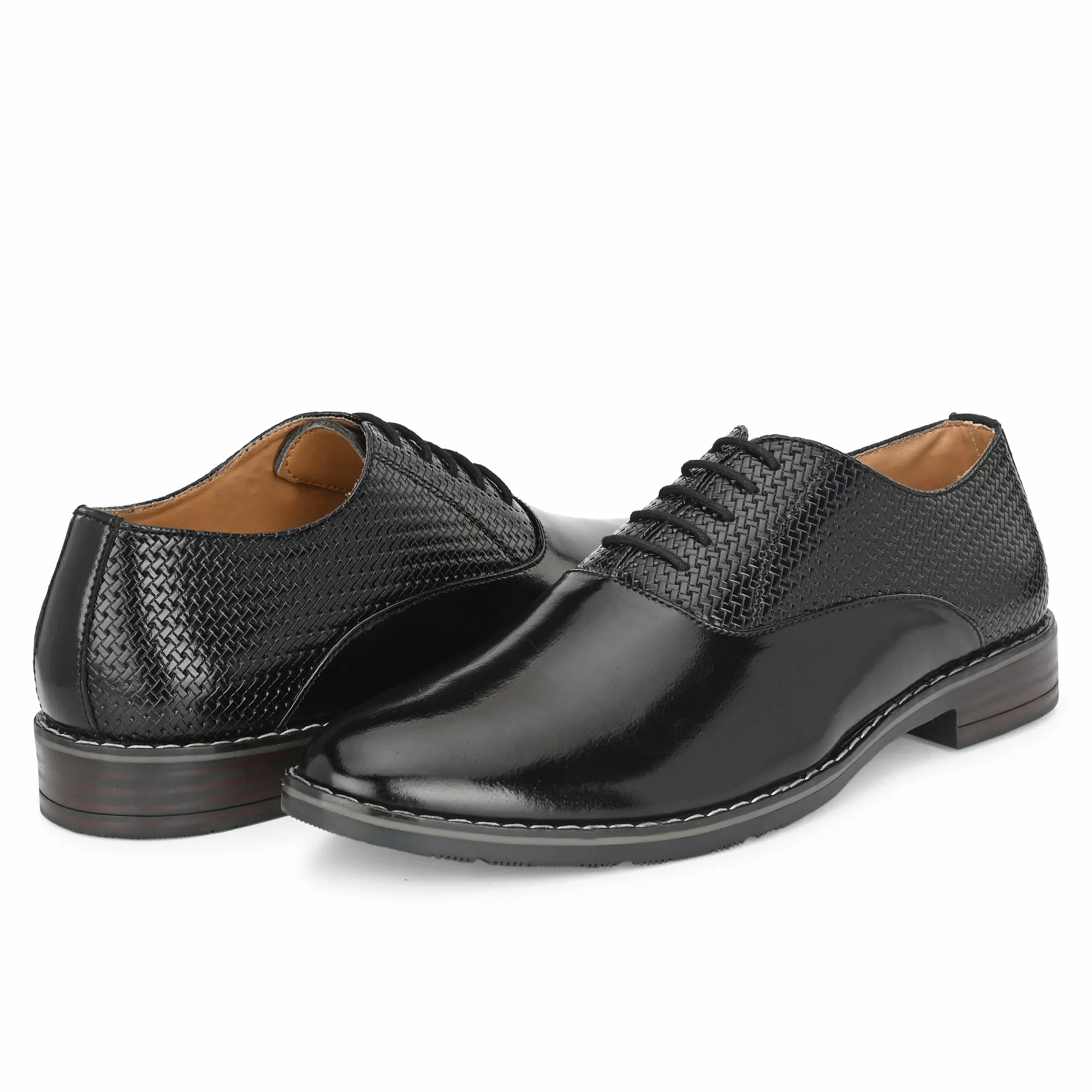 Attitudist Unisex Handcrafted Oxford Glossy Black Laceup Derby Shoes With Semi Chatai Design