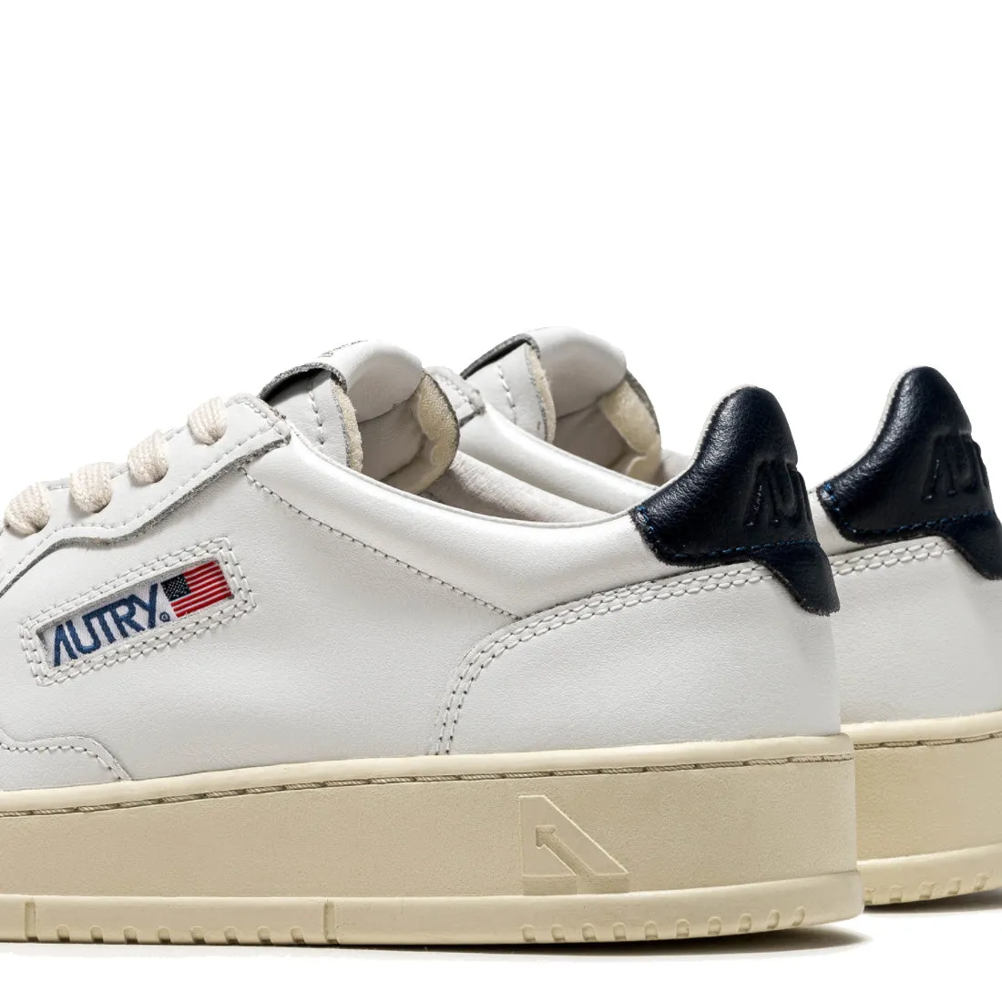 Autry Medalist Low Trainers White / Black