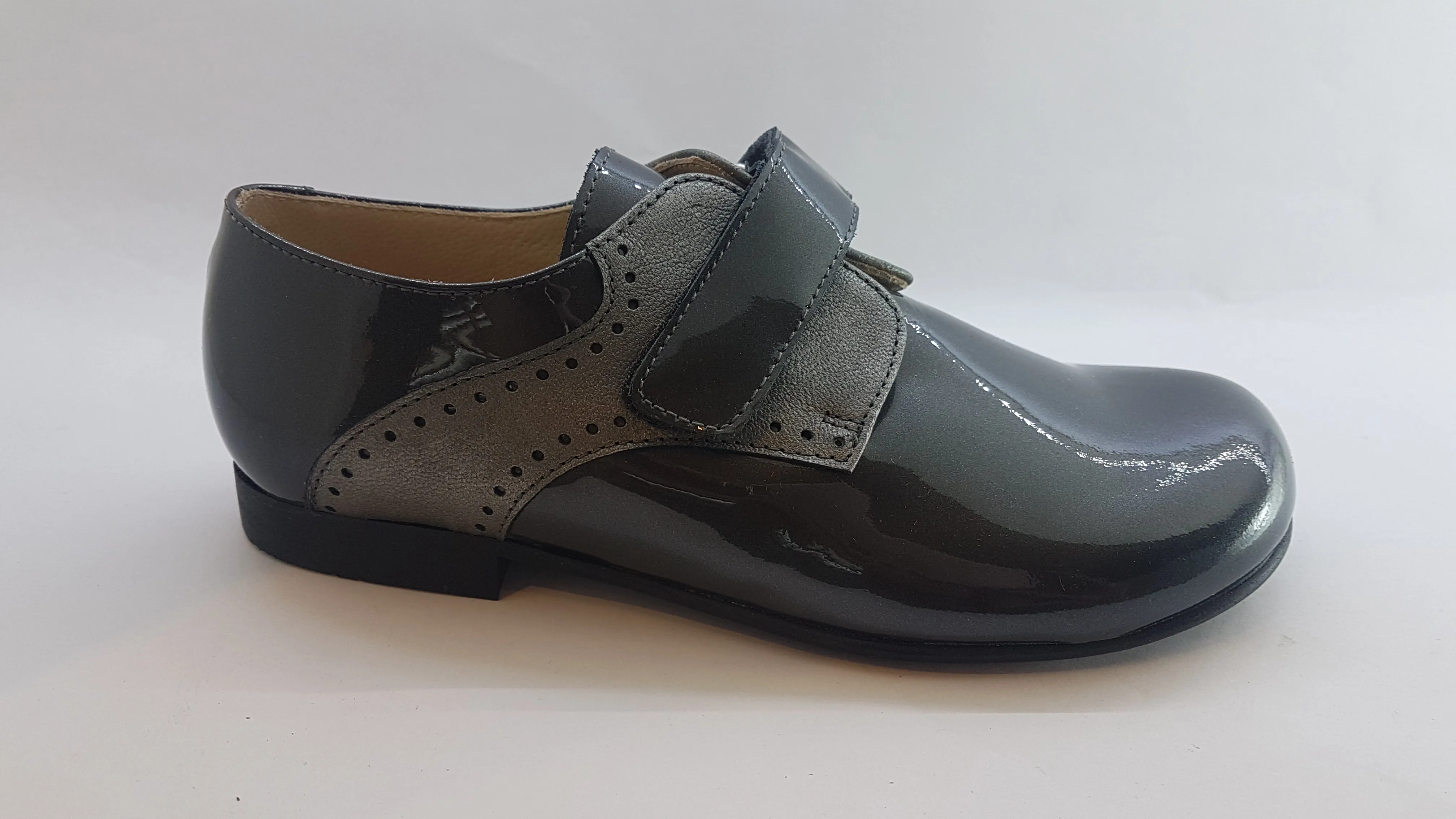 Beberlis Patent Grey Velcro Design Dress Shoes