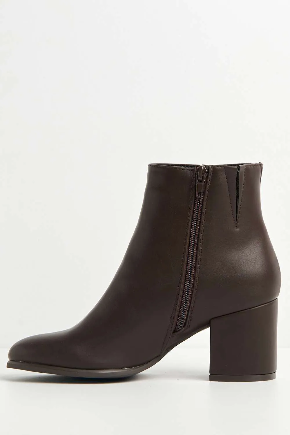 Elsha Block Heel Ankle Chelsea Boots in Chocolate